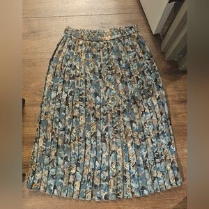 Vintage Floral Pleated Skirt